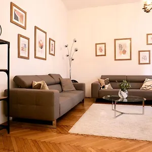 Apartment Contemporary Vaci Utca, Budapest